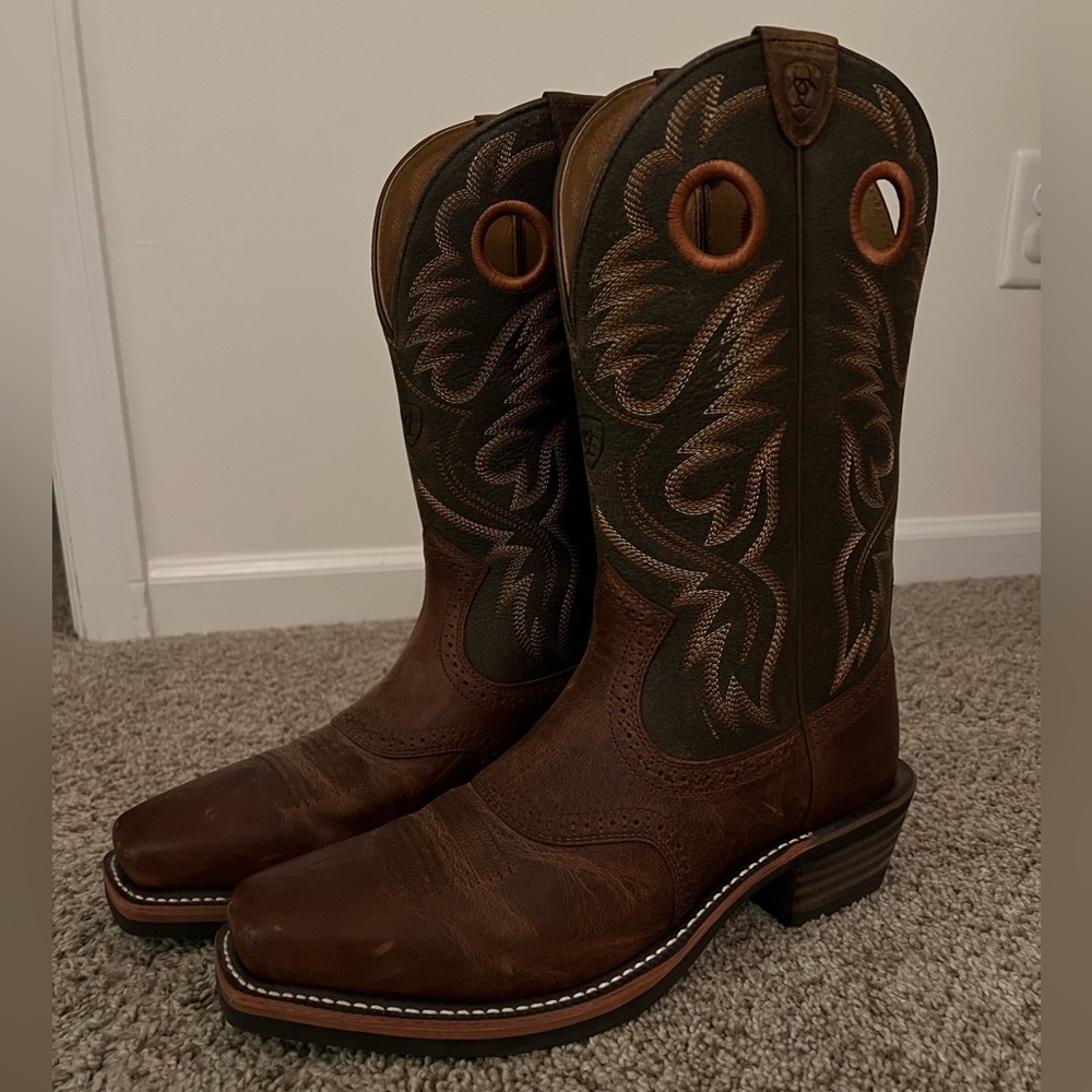 Ariat Men’s Heritage Roughstock Western Boot size 10.5